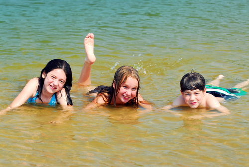 kids swimming