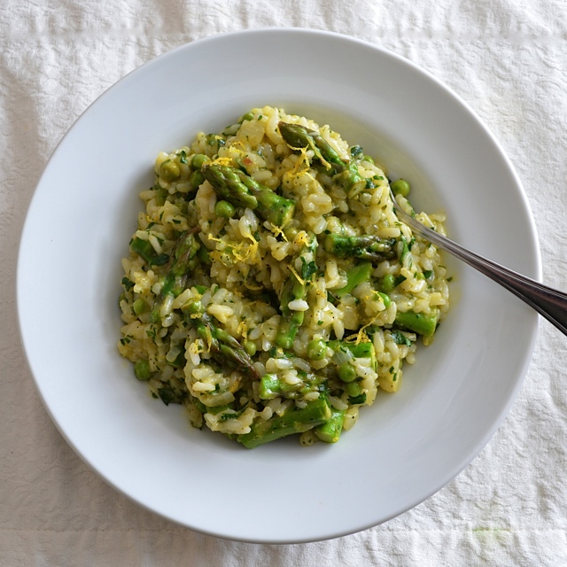 risotto, asparagus, peas, Arborio rice, side dish, accompaniment