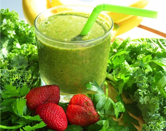 smoothie, parsley, kale, strawberries, banana, flaxseed