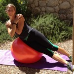 Move of the week, abdominals, oblique abs, exercise ball, waist, stability, tipsfromtown