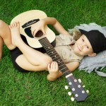 girl with guitar, girl playing guitar