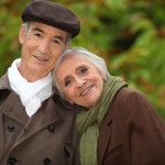old couple, grandparents, how to keep grandparents close