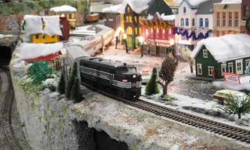 Mahwah Train Display