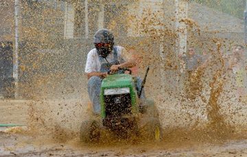 lawnmower race