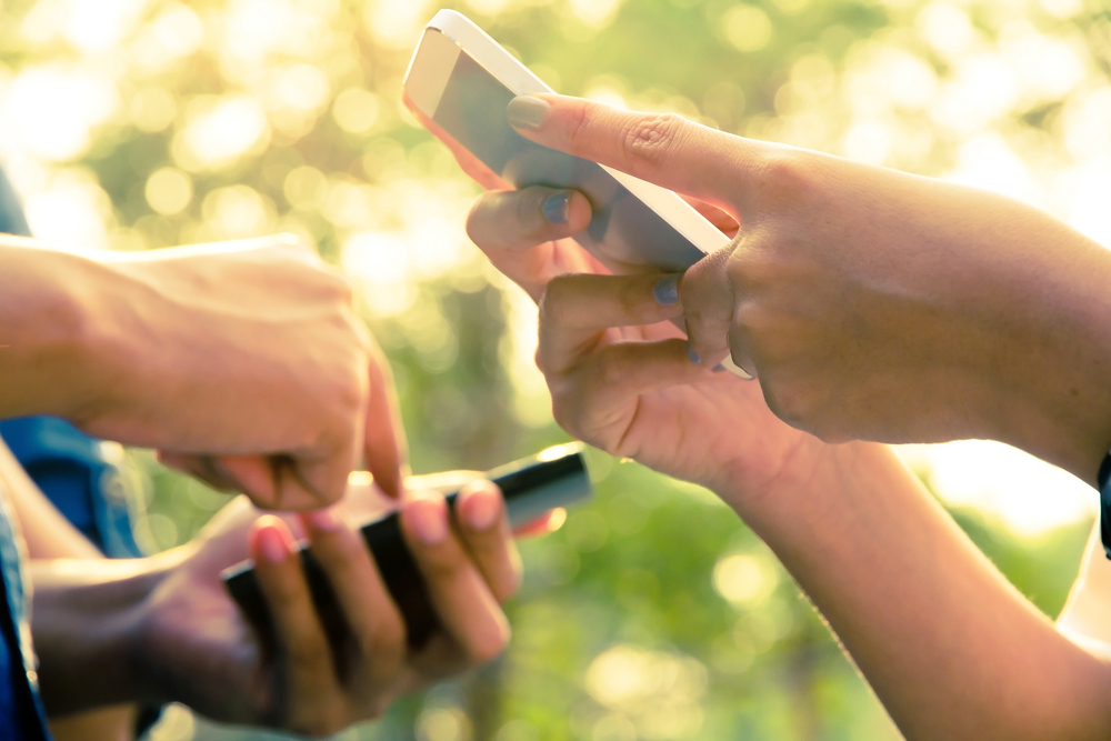 teen texting cell phone