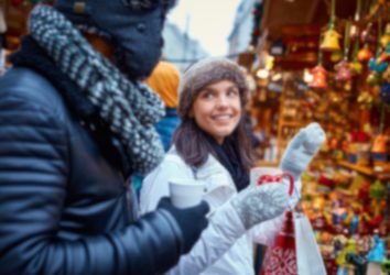 shop outside holiday
