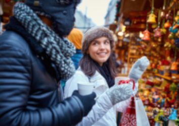 shop outside holiday