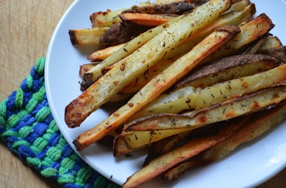 potaotes, french fries, baked fries, baked potatoes, oven-baked fries, coriander, coriander seeds, thyme, fries