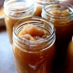 Easy 5 Ingredient Homemade Applesauce